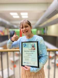 Sophie aus der R5b gewinnt den 3. Preis bei "Mach-Dein-Radio-Star"
